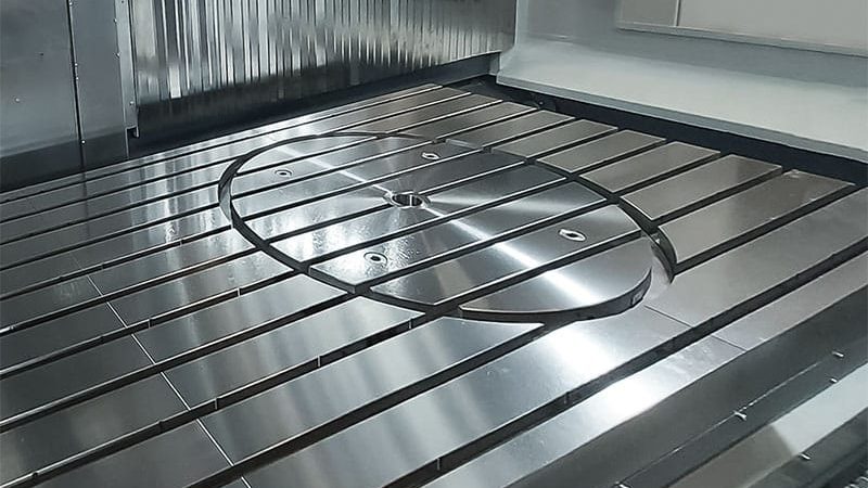 Turning and milling table